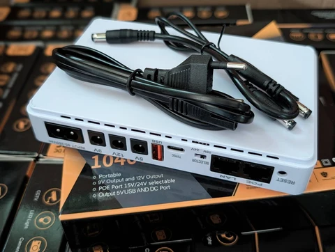 POE-432EM mini UPS 5V/9V/12V DC, PoE 15V/24V, USB, 10400mAh — Photo 4