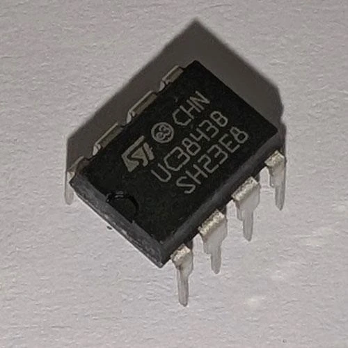 UC3843B ШИМ контроллер DIP8
