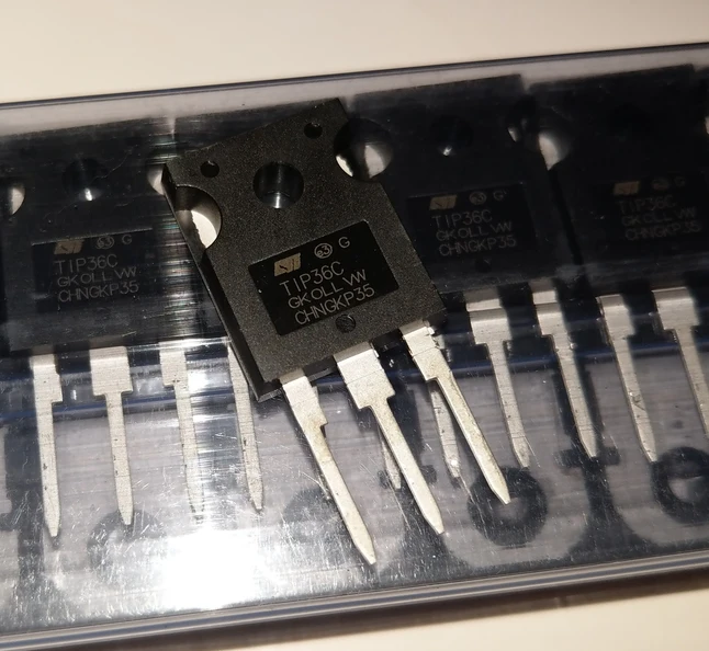 TIP36CW транзистор біполярний PNP 100V 25A TO247