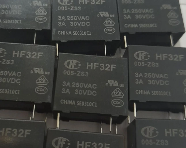 HF32F-005-ZS3 реле 3А 250В 5VDC